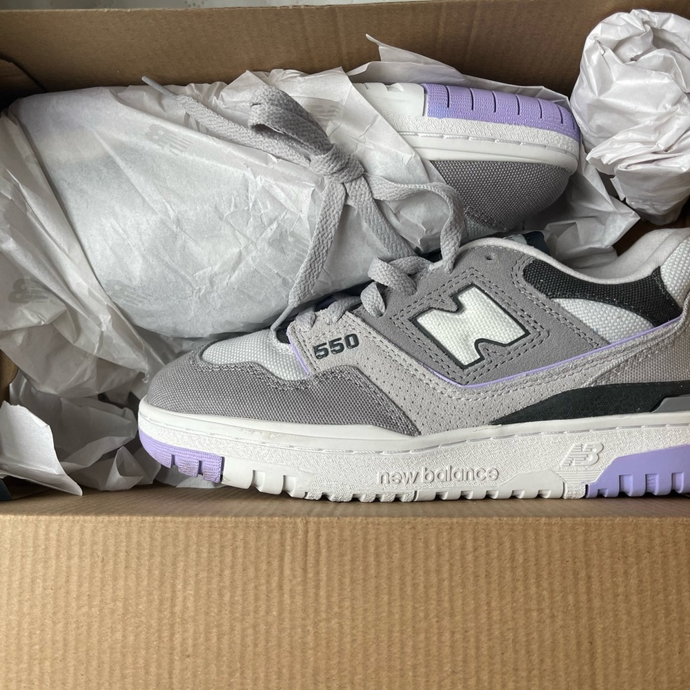 New Balance 550 Sneakers in Gray and Lavender Purple Street Style Lounge Cool